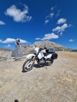 suzuki dr 650.jpg