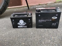 Batterie 8Ah für die 46er und 12Ah für die 45er.