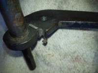 IMG_20200320_183954.jpg (364.15 KiB) 2900 mal betrachtet ...diese kleine Spange begenete mir hier tatsächlich zum ersten mal in meinem DR-Leben, dienlich, den Bremsbelag in Position zu halten...fehlte bei meiner "Grauen" schon von Anfang an...Stichwort: Vorbesitzer...